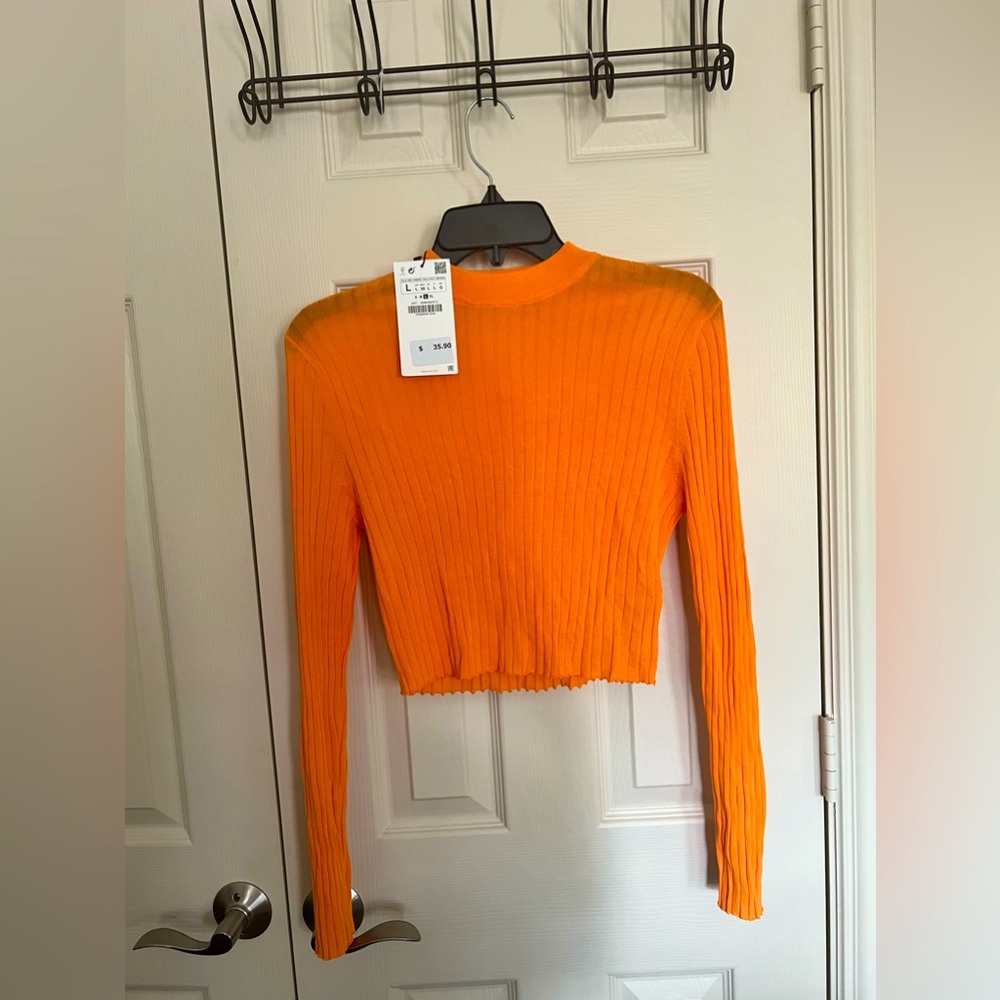 Zara brand Neon cropped top